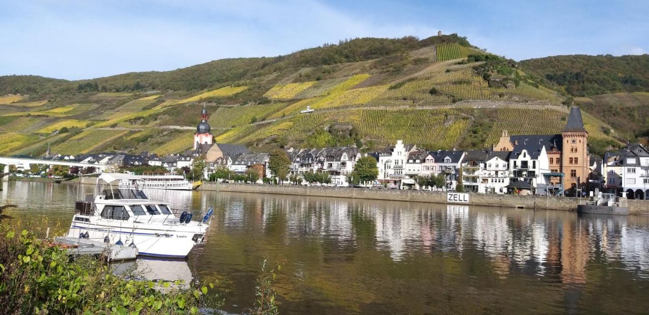 Mosel-Appartements Nehren Zell Exterior foto